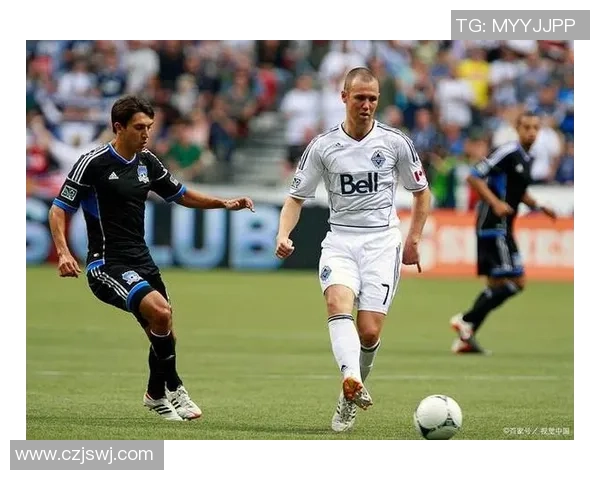 温哥华白帽与费城联合的精彩对决展现足球魅力与团队精神